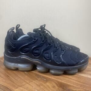 Nike Air Vapormax Plus SE Black Womens Triple Black Size 9.5 Shoes DH1063-001